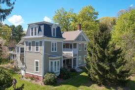 East Haddam Apartment | The Federal Suite at the Wisteria Rest