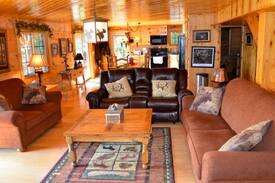 Harpers Ferry Cabin | Moose Lodge - W/ Hot Tub Jacuzzi
