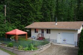 Tappen Cabin | Sunnybrae Cottage & Retreat Centre