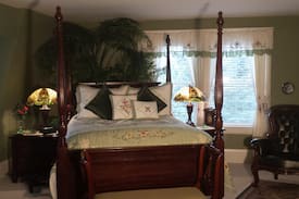 Ennis House | The Jewel Of Jeffers - Sleeps 12 - Fully Furnished