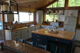 Gilmour Cabin | Private Getaway - Weslemkoon Lake