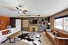 Pioneertown House | Rawhide Ranch: Desert Stunner w/ Backyard Oasis