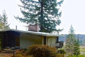 Centralia House | Three of Earth Farm: Private entry, patio w/view