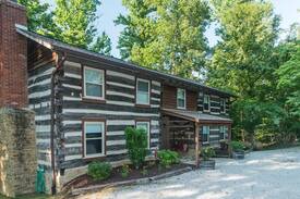 Gnaw Bone Cabin | Southern Comfort Log Cabin