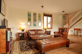 Picton House | Sandbanks Farm GUEST HOUSE PEC Vacation Rentals