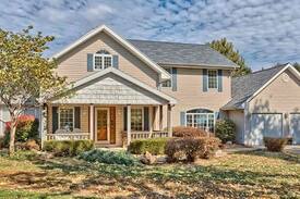 Champaign Villa | Beautiful Modern Villa, 5 acres, near town