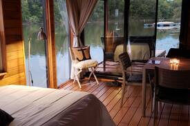 Saint-Charles-sur-Richelieu Boat Rental | Le CEDAR: Floating Loft 30 minutes from MTL