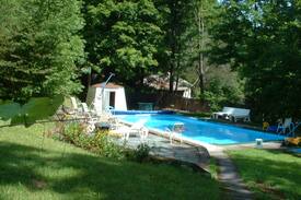 Woodridge Cabin | CHARMING ONE ROOM "GAZEBO" COTTAGE