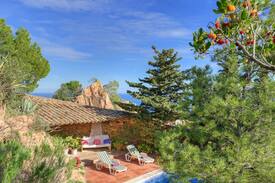 Tamariu House | LA PEDRERA, The villa is situated in a very spot in the estate of Aigua Gelida wiht an amazing sea views.