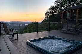 Chattanooga House | Sunset Haven: 4BR Hot Tub Fireplace Stunning Views