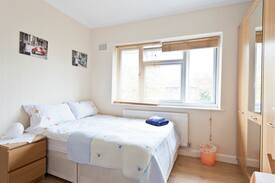 London Borough of Ealing House | GREAT VALUE ROOM- SAVE £££££