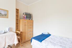 London Borough of Ealing House | GREAT VALUE ROOM- SAVE £££££