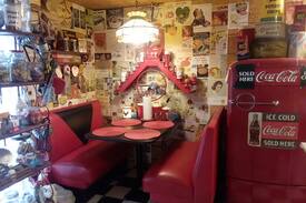 Warsaw House | The Hopp on Inn
