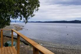 Regional District of Nanaimo House | Quaint Cabin on The Beach