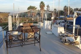 Isleton Boat Rental | Isleton Houseboat