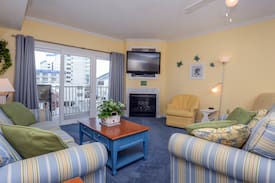 Little Salisbury Apartment | Island Cabana 303 - Ocean Block Condo w/ Partial Ocean View!