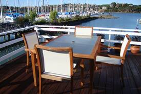 Marin City House | Floating Guest Cottage (houseboat)