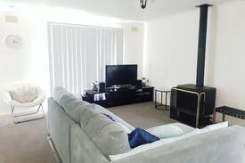 Rosebud House | Cosy Rosie 3BRM Home. Pet Friendly Child Friendly!