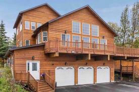 Old Seward - Oceanview House | Mallars House cabin 1. Your AK home away from home