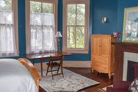 Quincy Bed & Breakfast | The White Squirrel Inn (Room #4)