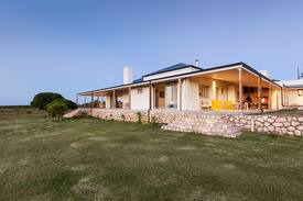 Cape Agulhas House | Inhoek Farm -Spacious Farm House : Arniston