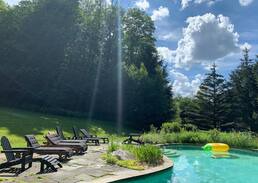 Jeffersonville House | The Hubert House - secluded getaway w/ hot tub