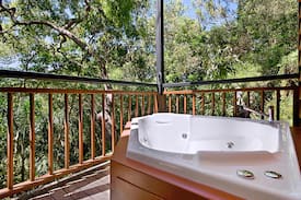 Mowbray Cabin | Sunrise Retreat - Guest House 1