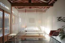 Cheongunhyoja-dong House | Hanok Rental House in Central Seoul 한옥 렌탈 하우스(독채)