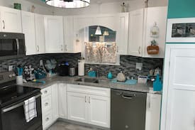 Cassopolis House | Mrs Kelly’s B&B Charming Victorian House