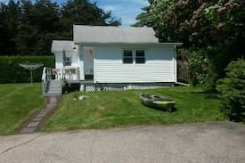 Watch Hill Historic District House | Holdredge House and Cottage C
