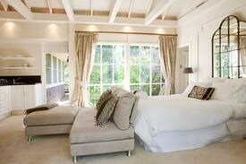 Burradoo House | "Clubbe Cottage" Cuff and Collar suite