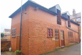 South Cliff House | Lotus Mews detached house near the sea