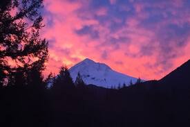 Rhododendron Cabin | The Burke Cabin * Mt. Hood View
