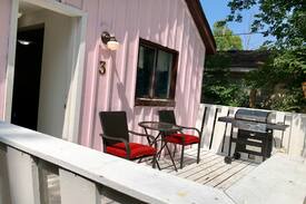 Wasaga Beach Cabin | #3 The pink cottage , rustic fully renovated