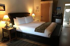 Twisp Bed & Breakfast | Paws Awhile For Pets and Their People