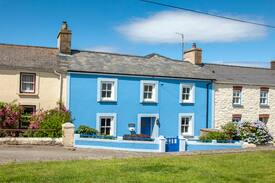 Trefin House | Dedwyddfa (Happy Place)