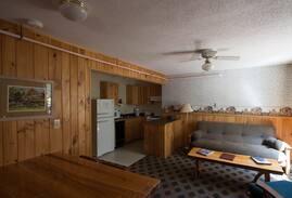 Cook Resort | Elbow Lake Lodge - Woodside Suite