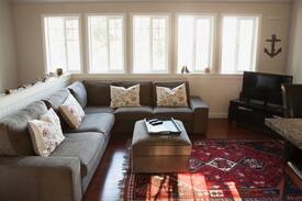 Anderson Island Apartment | Driftwood Suite