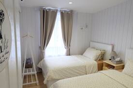 Chang Moi Apartment | HOME@129/3 Apt. for 2-5 people in central old city