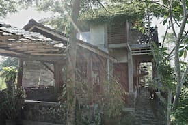 Sleman House | Griyo Sabin: Bamboo Vacation Home