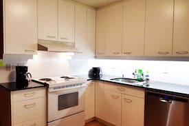 Fort Gary House | Foxwood Square - 200 Victor Lewis Dr.