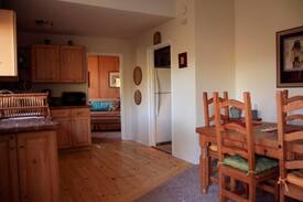 Topanga House | Topanga Mtn Guest House Detached