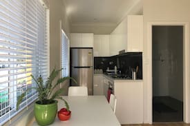 Penshurst House | Private guesthouse in the quiet suburbs of Sydney.