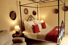 Krugersdorp Bed & Breakfast | The Stables at Greensleeves Medieval Kingdom