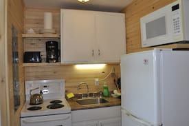 Brackley Beach Cabin | York Bay Place-#11 Lupin, Bay view cottage
