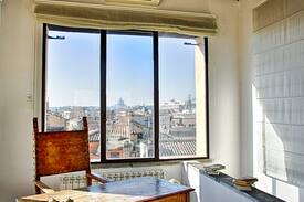 Rione III Colonna Apartment | Altana Parlamento 2