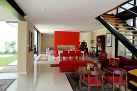 Greater Johannesburg Metropolitan Area House | Luxurious Modern Gem in Parkhurst