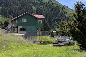 Bozeman Cabin | Sunshine Mountain Cabin