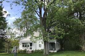 Kossuth House | Mitchell Ponds Inne "The Farm House"