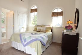 Cape May Apartment | World Famous Stockton Row Cottages